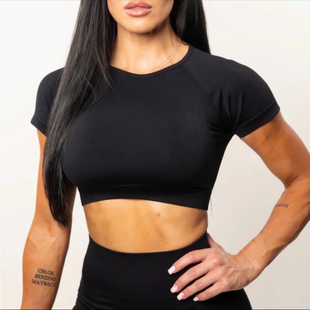 TYC Short Sleeve Crop Top